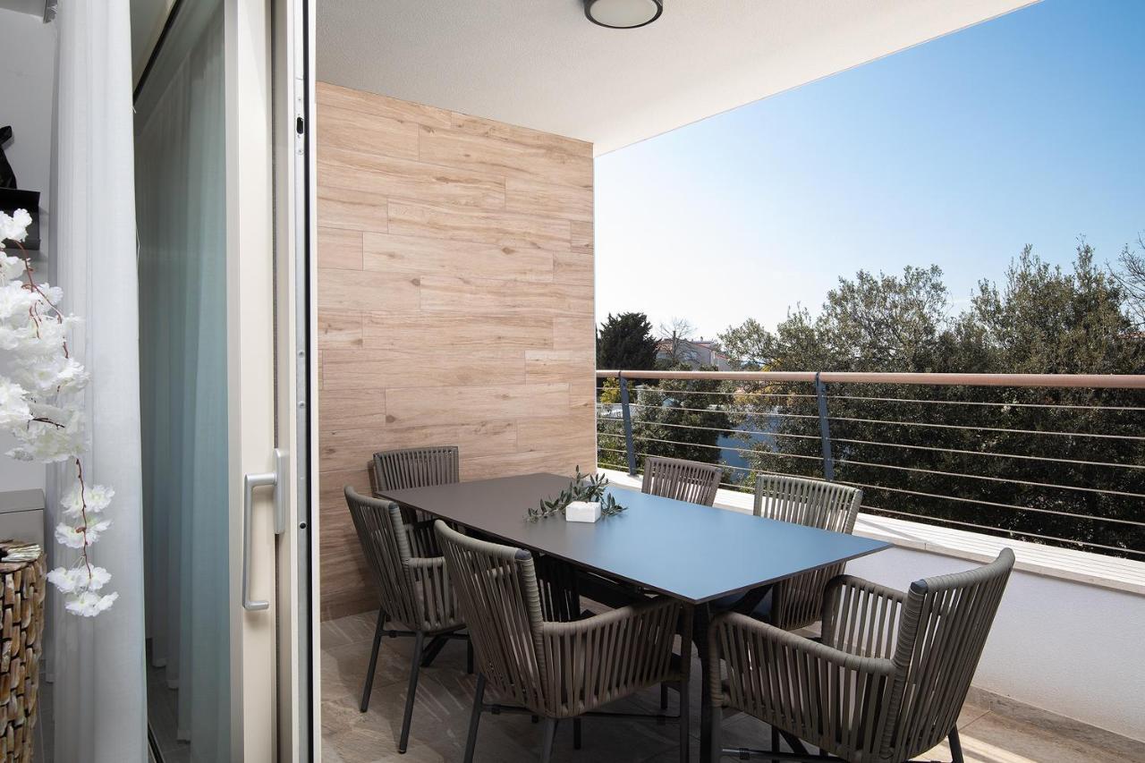 Apartman Damjan Pjescana Uvala Exterior foto