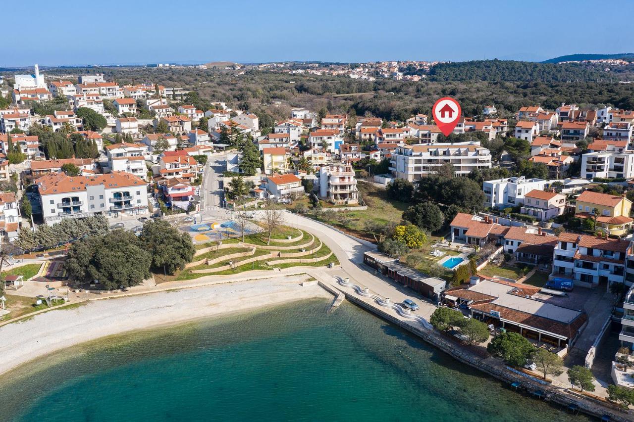 Apartman Damjan Pjescana Uvala Exterior foto